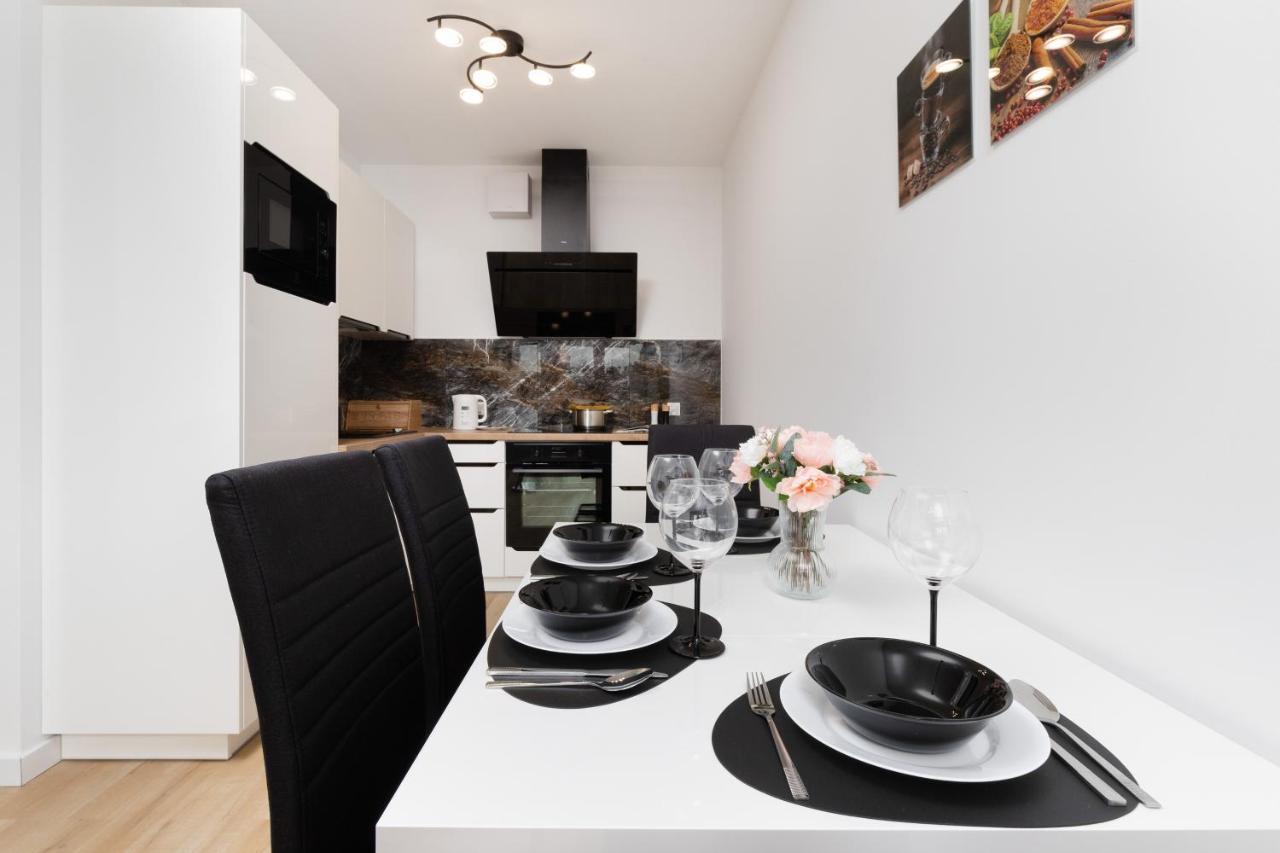 Plac Unii Apartment Gdynia By Noclegi Renters Esterno foto