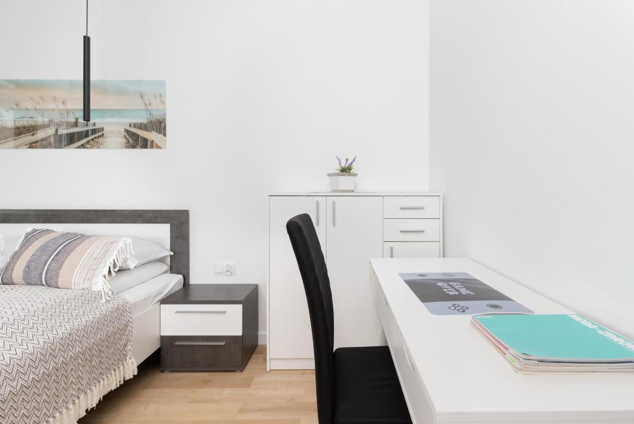 Plac Unii Apartment Gdynia By Noclegi Renters Esterno foto